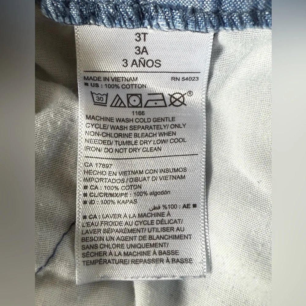 Old Navy Toddler Chambray Shorts – Size 3T